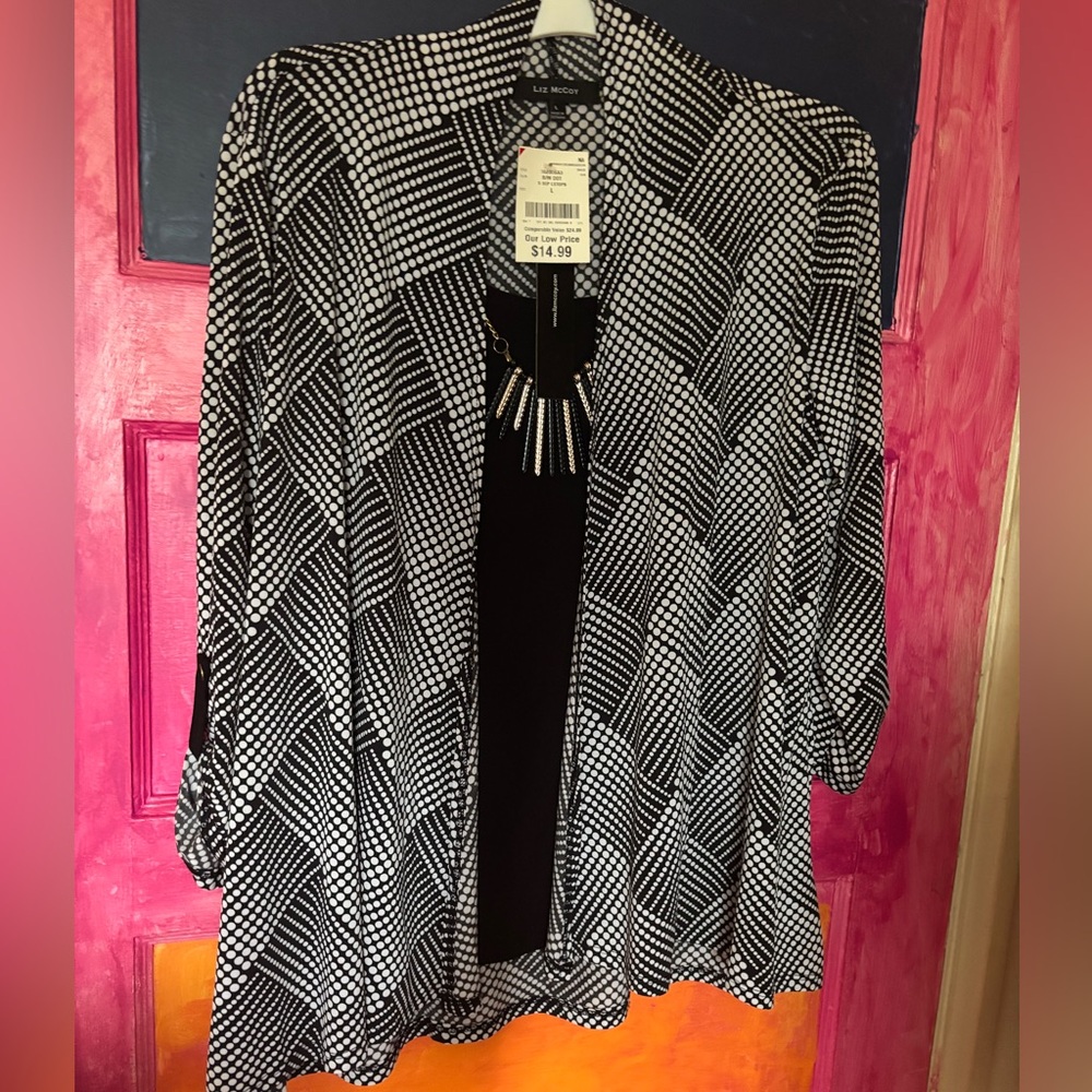Black and White Geometric Women's Blouse